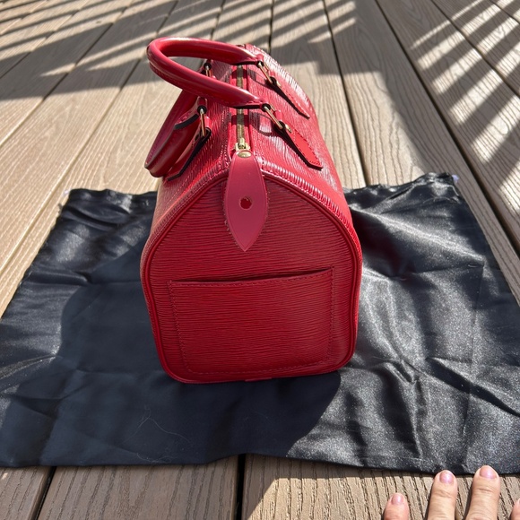 Louis Vuitton Red Epi Speedy 25 - Picture 4 of 6